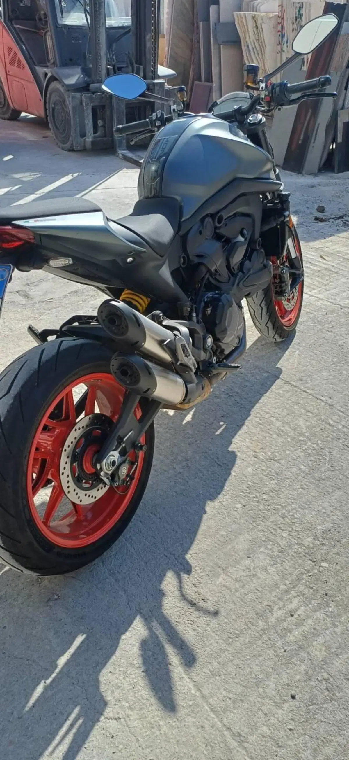 Ducati Monster 937 + (2021 - 25) (2)