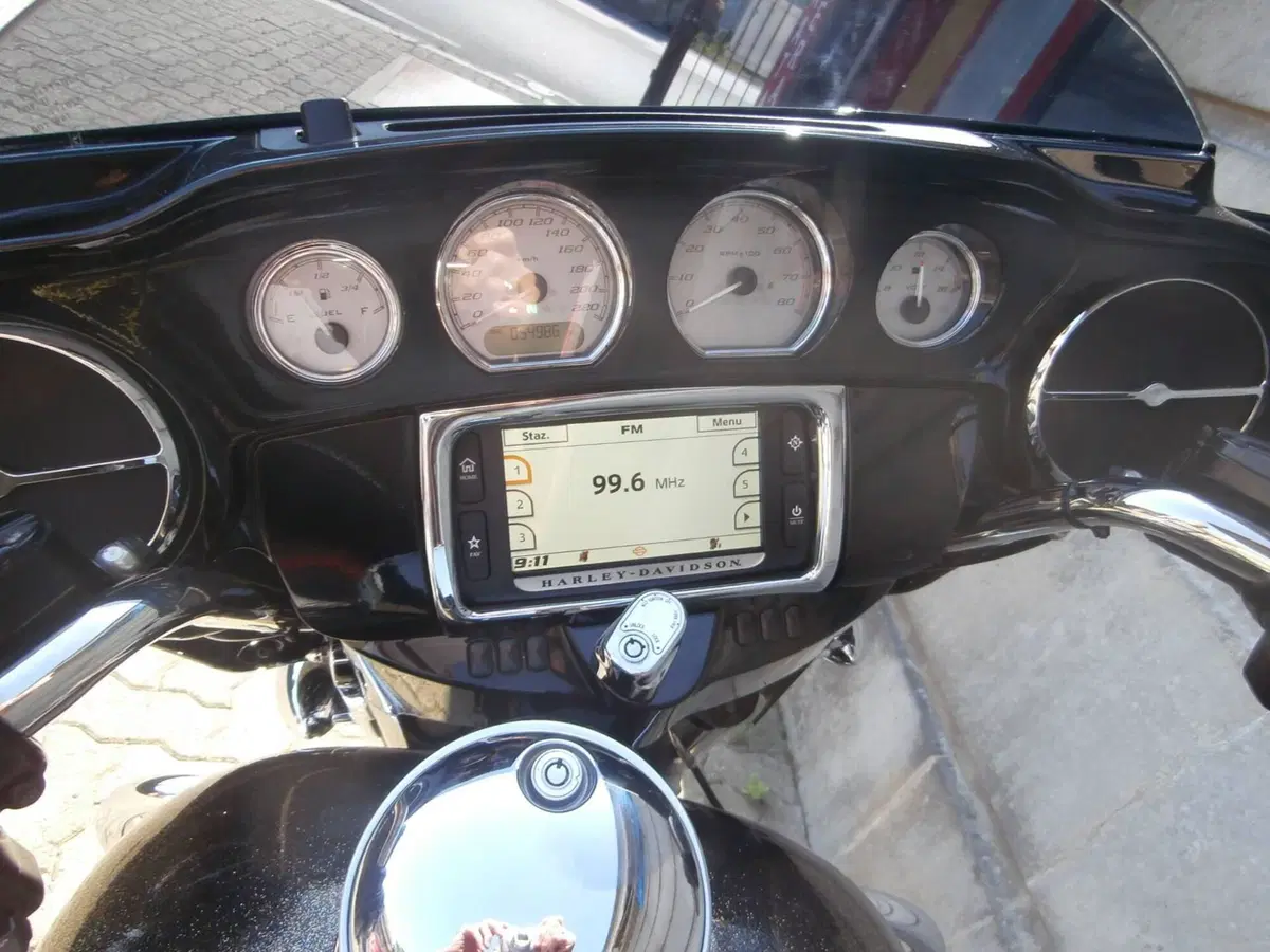 Harley-Davidson 1690 Street Glide Special (2014 - 16) - FLHX (15)