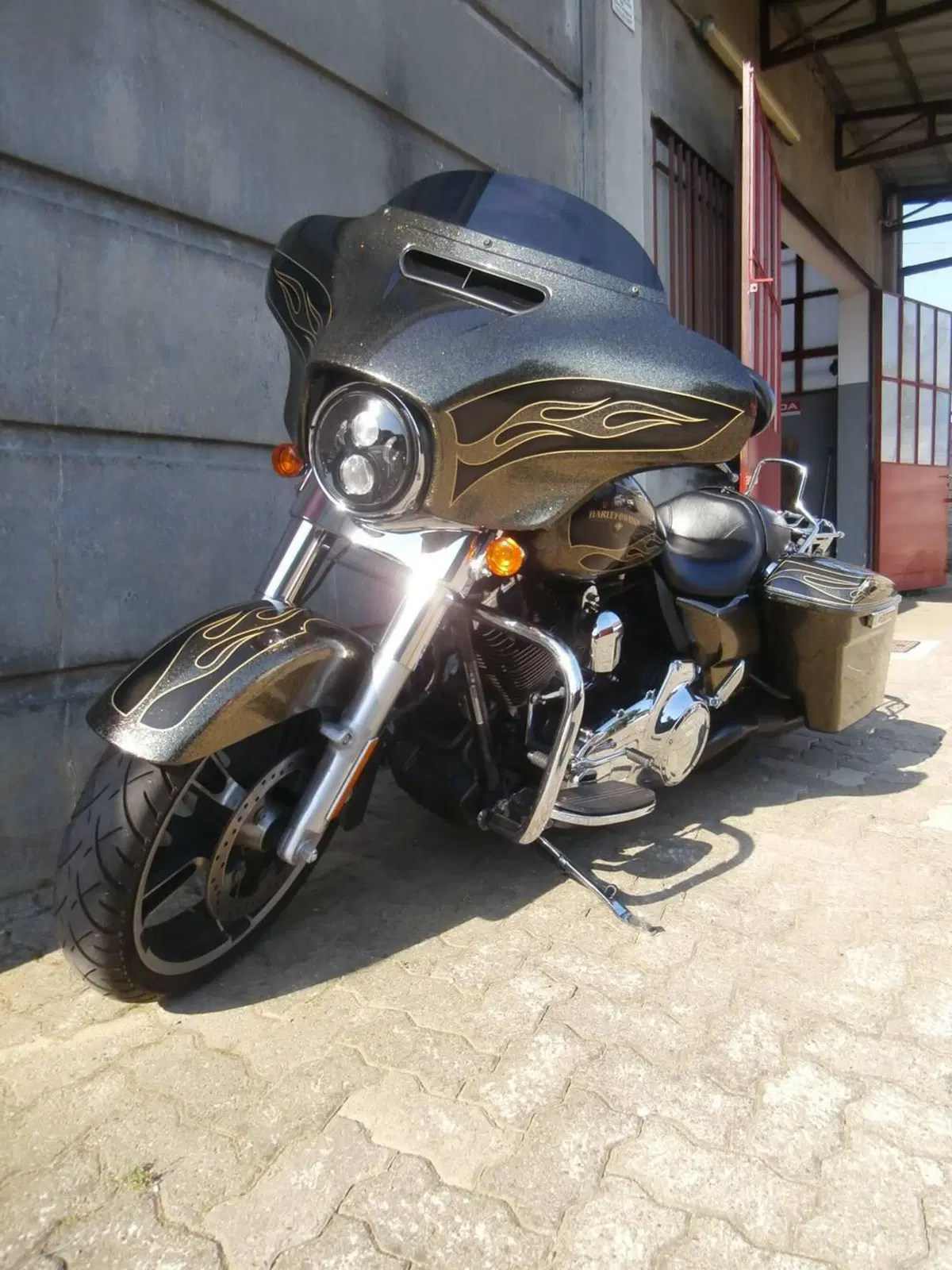 Harley-Davidson 1690 Street Glide Special (2014 - 16) - FLHX (4)