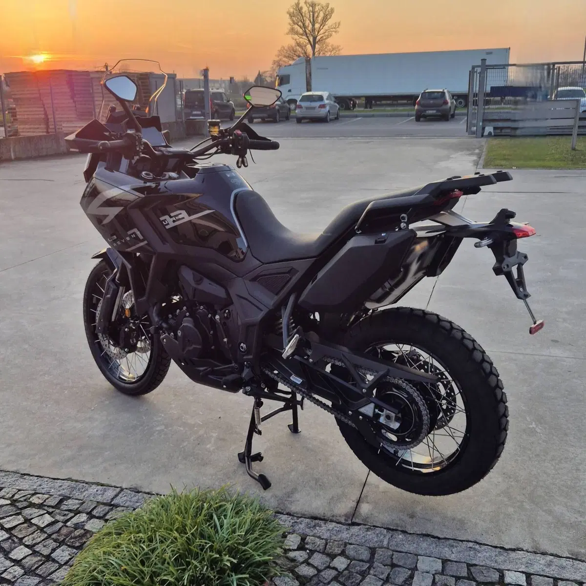 Zontes ZT703-F (2025 - 26) (3)