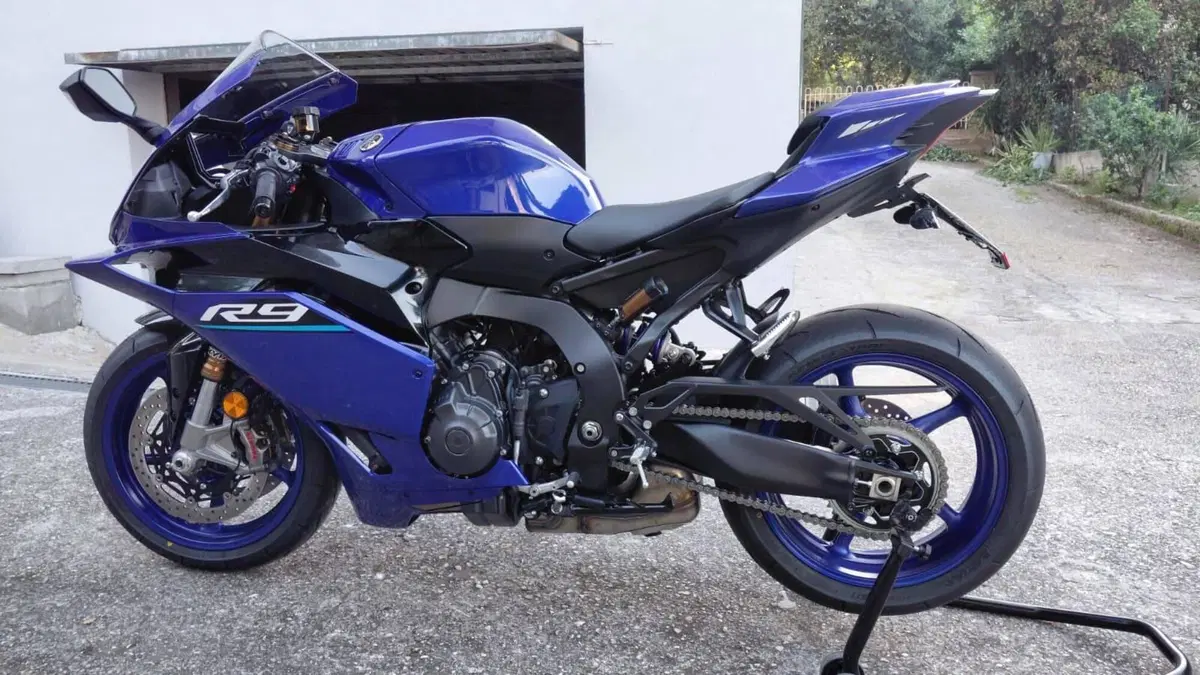 Yamaha YZF R9 (2025 - 26) (4)