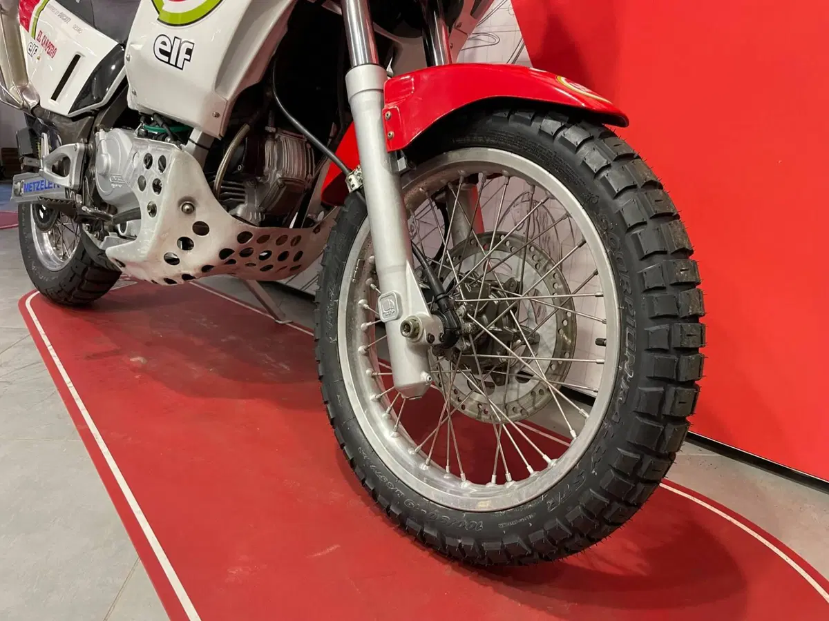 Cagiva 750 LUCKY EXPLORER (9)