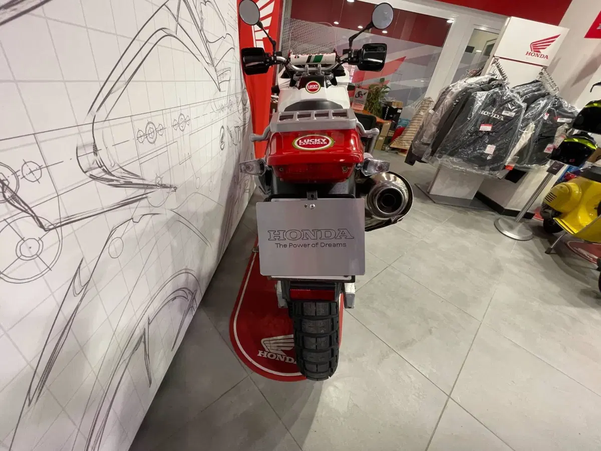 Cagiva 750 LUCKY EXPLORER (12)