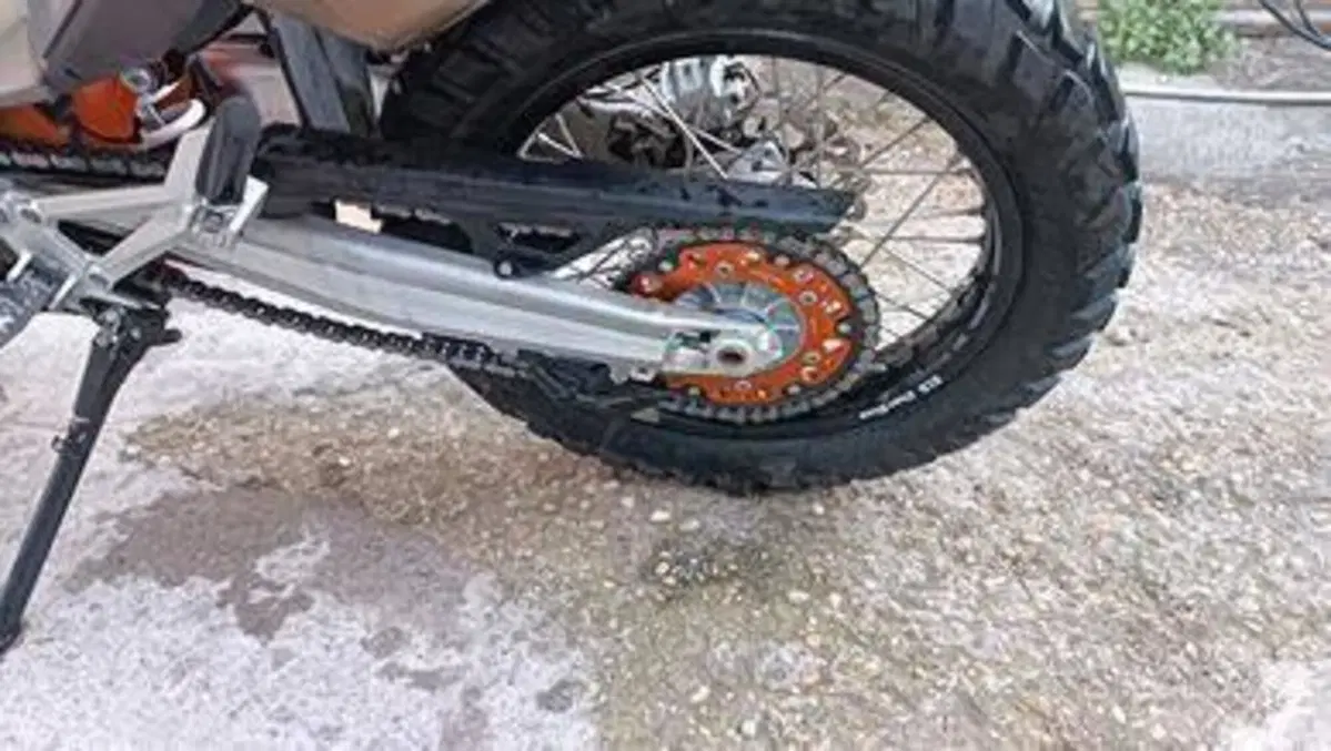 KTM 690 Enduro R (2021) (3)