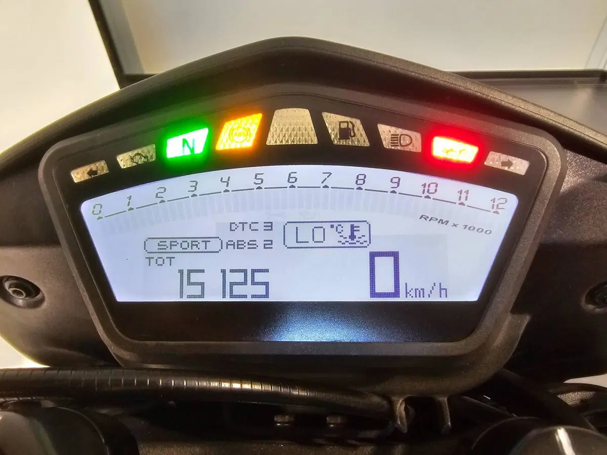 Ducati Hypermotard 821 SP (2013 - 15) (6)