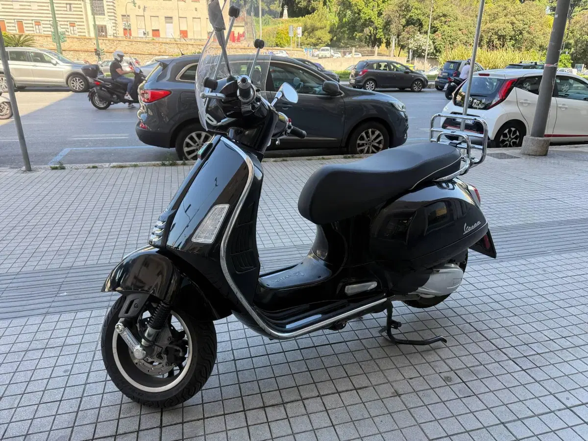 Vespa GTS 300 Super (2023 - 24) (3)