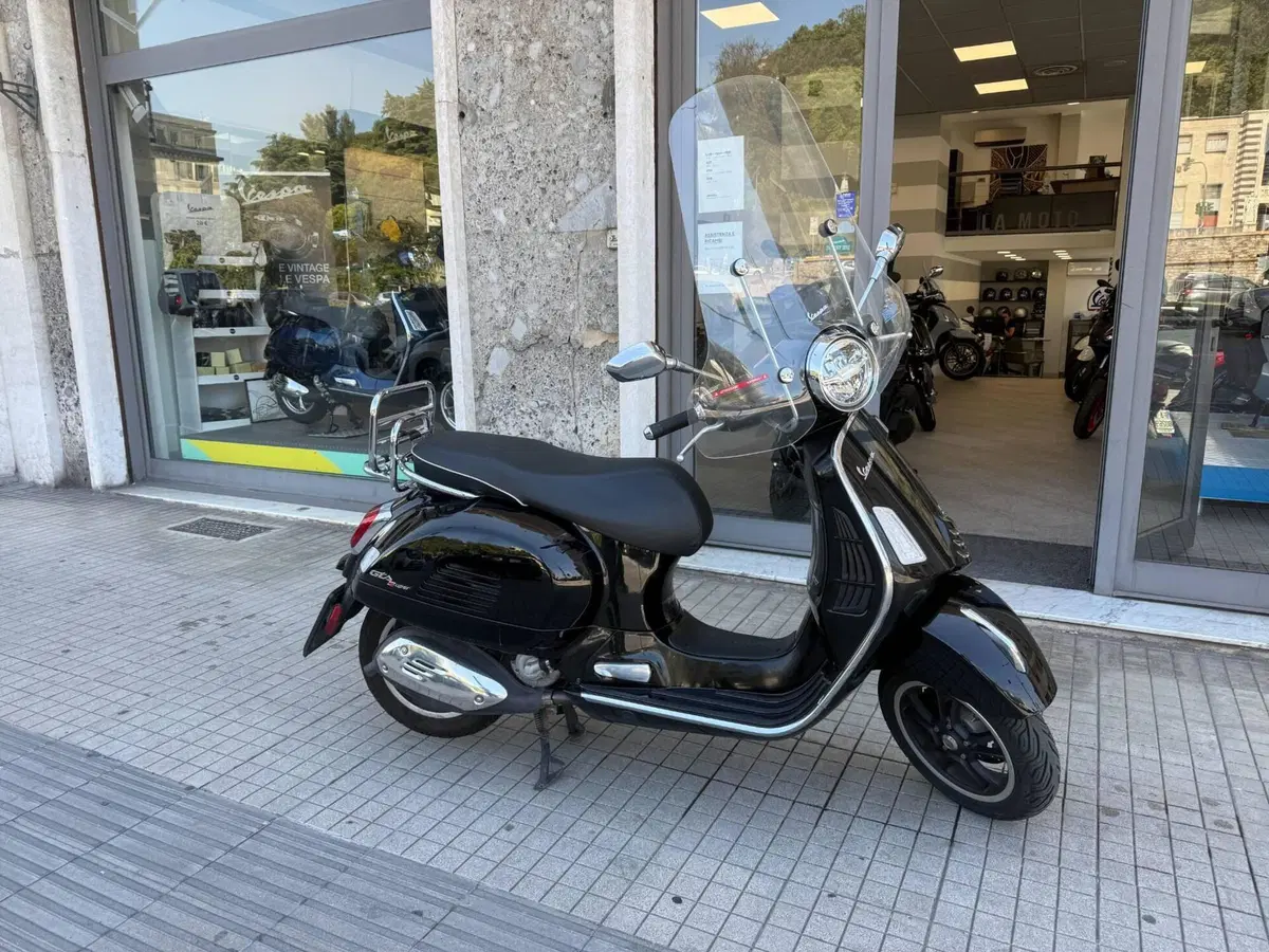 Vespa GTS 300 Super (2023 - 24)