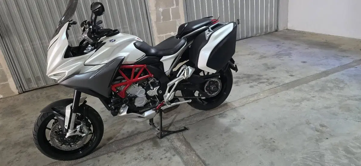 MV Agusta Turismo Veloce 800 Lusso (2014 - 16) (13)