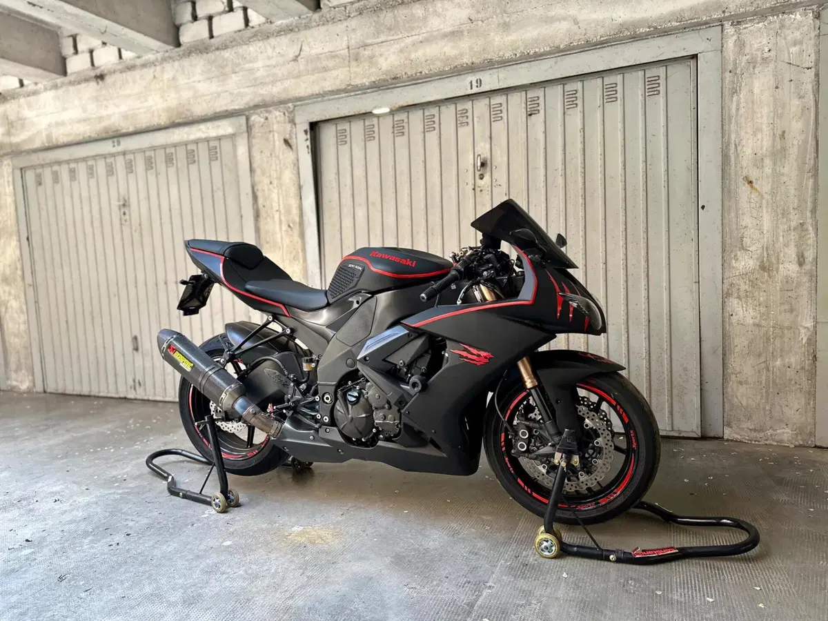 Kawasaki Ninja 1000 ZX-10R (2010 - 11) (4)