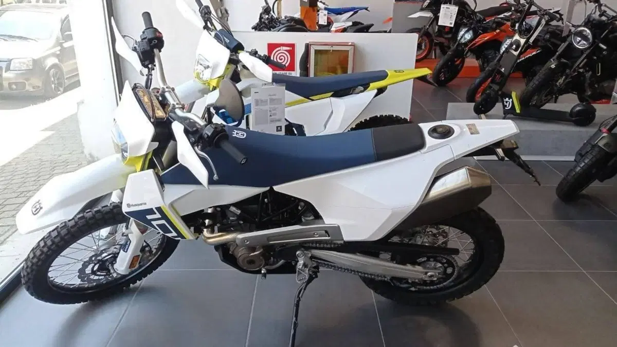Husqvarna 701 Enduro (2026) (3)