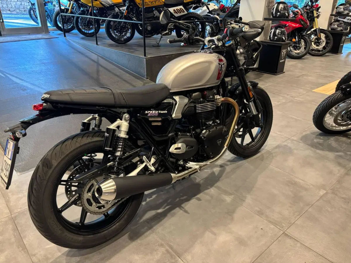 Triumph Speed Twin 900 (2025 - 26) (3)