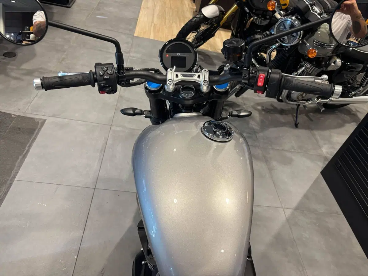 Triumph Speed Twin 900 (2025 - 26) (7)