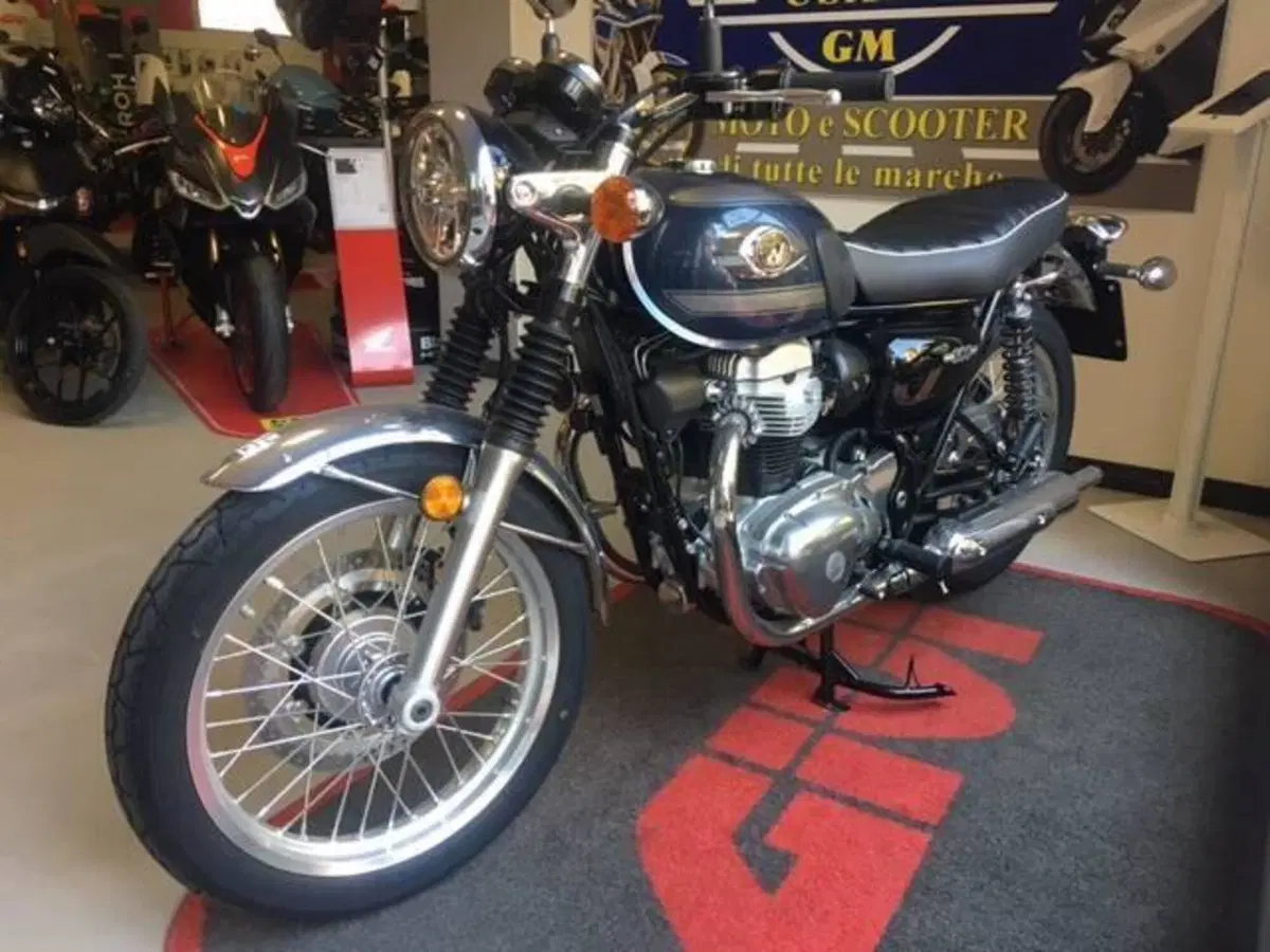 Kawasaki W 800 (2021 - 26)