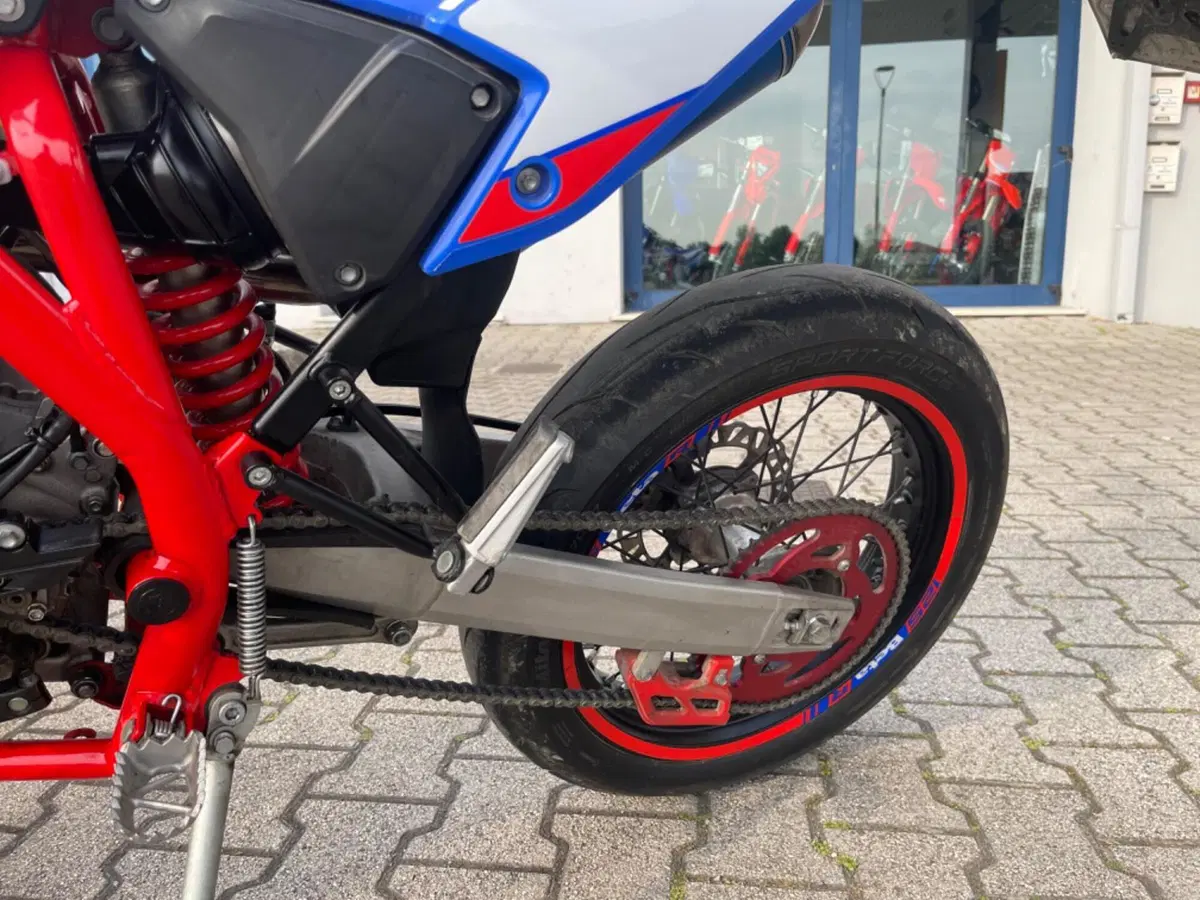 Betamotor RR 125 4T Motard R (2023 - 24) (5)