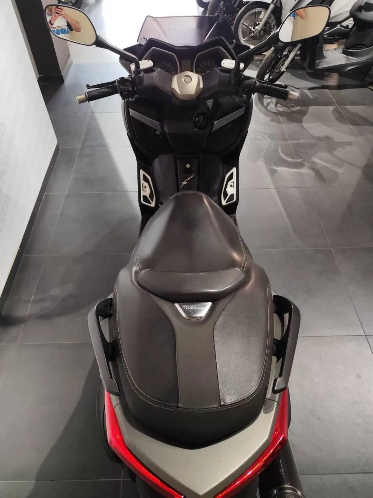 Yamaha X-Max 400 ABS (2013 - 16) (8)
