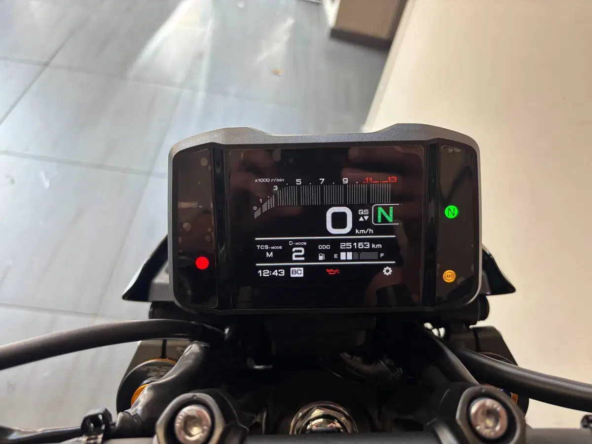 Yamaha MT-09 SP (2021 - 23) (4)