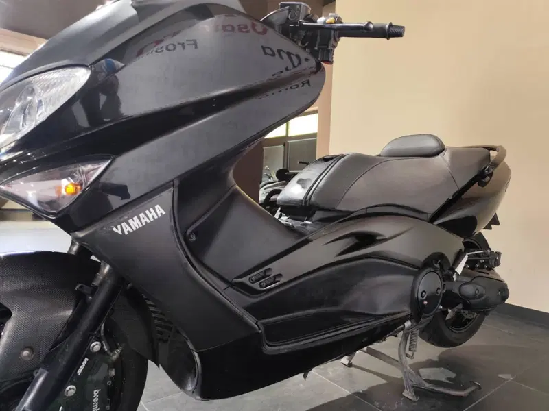 Yamaha T-Max 500 (2004 - 07) (5)