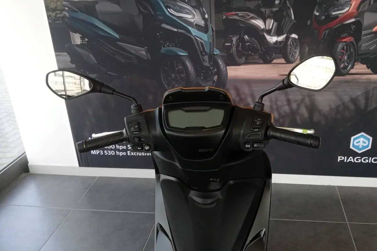 Piaggio Medley 200 S (2025 - 26) (10)