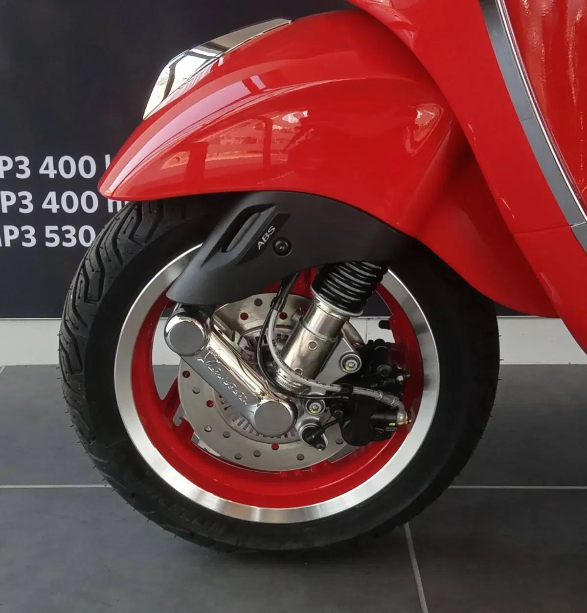 Vespa Primavera 125 RED (2025 - 26) (6)