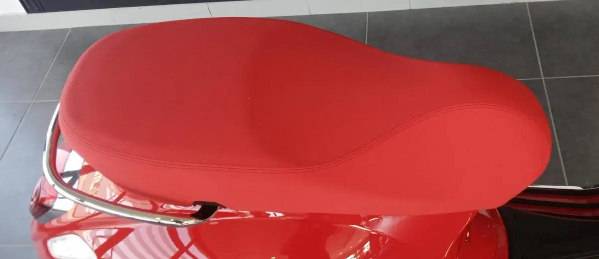 Vespa Primavera 125 RED (2025 - 26) (7)