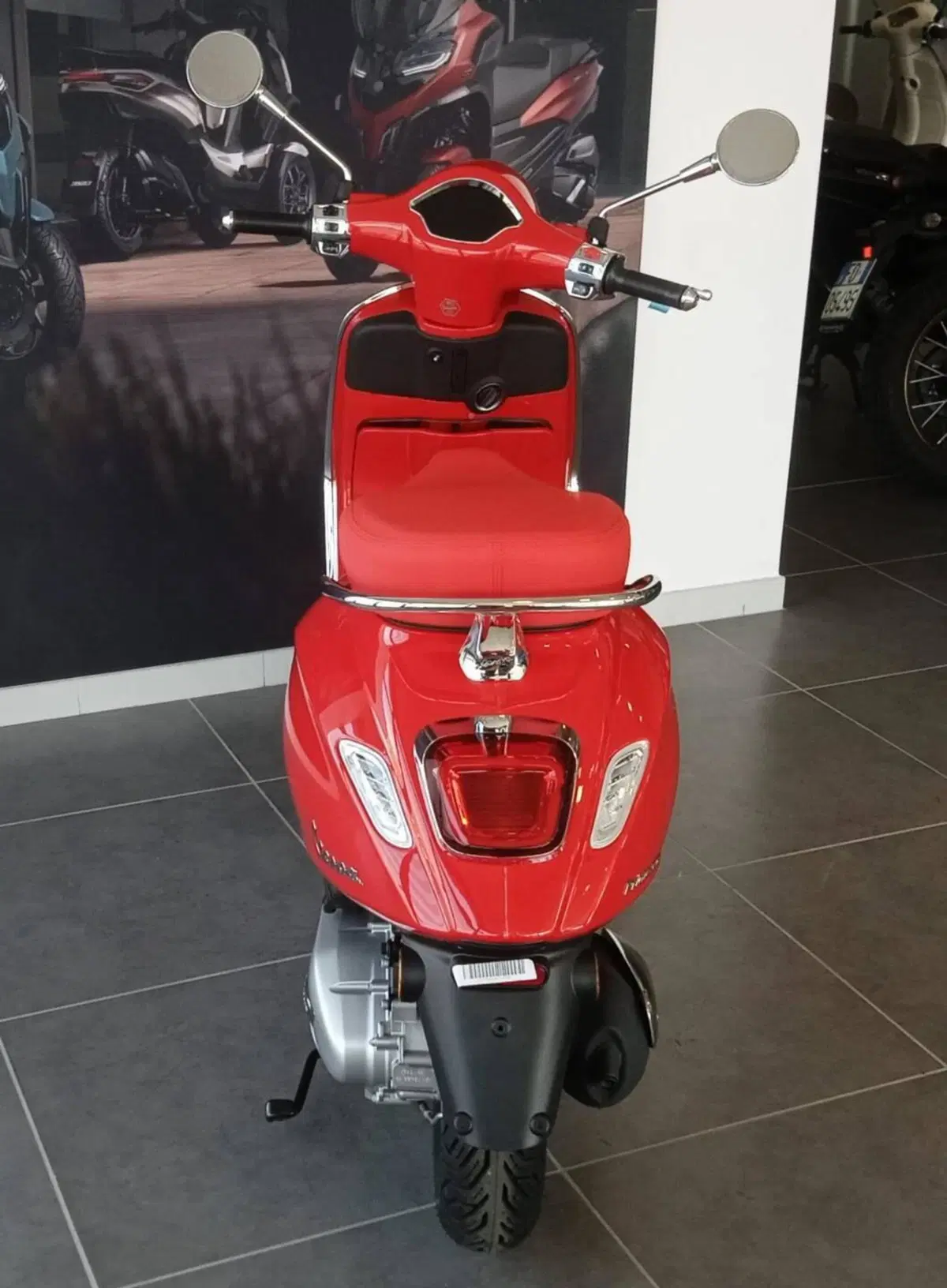Vespa Primavera 125 RED (2025 - 26) (14)