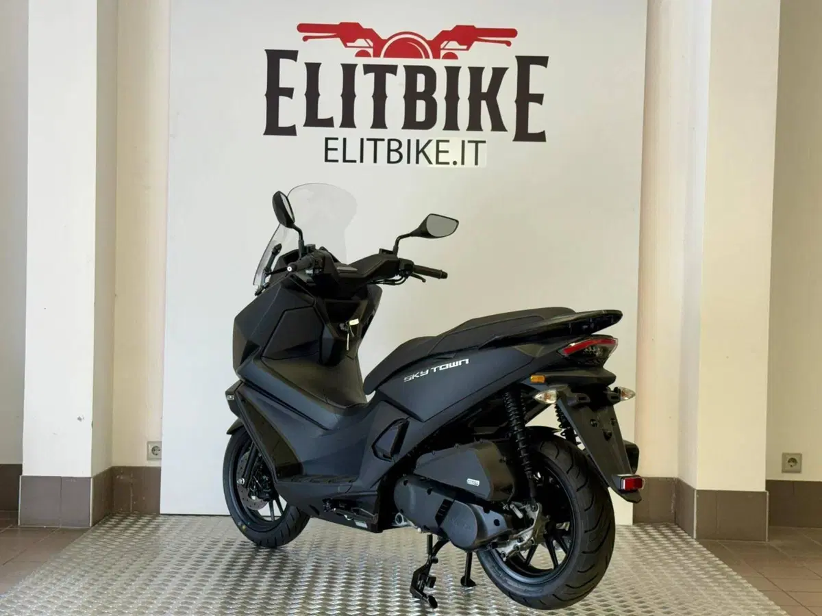Kymco Skytown 125i (2024 - 26) (7)