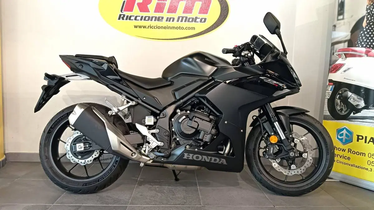 Honda CBR 500 R (2026) (2)