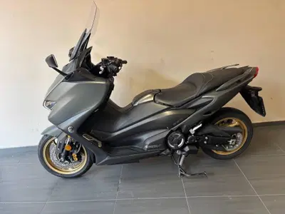 Yamaha T-Max 560 Tech Max (2021) usata