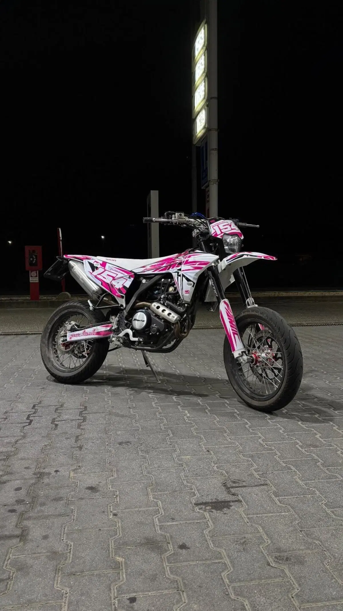 Fantic Motor XMF 125 Motard Performance 4T (2023 - 24) (4)