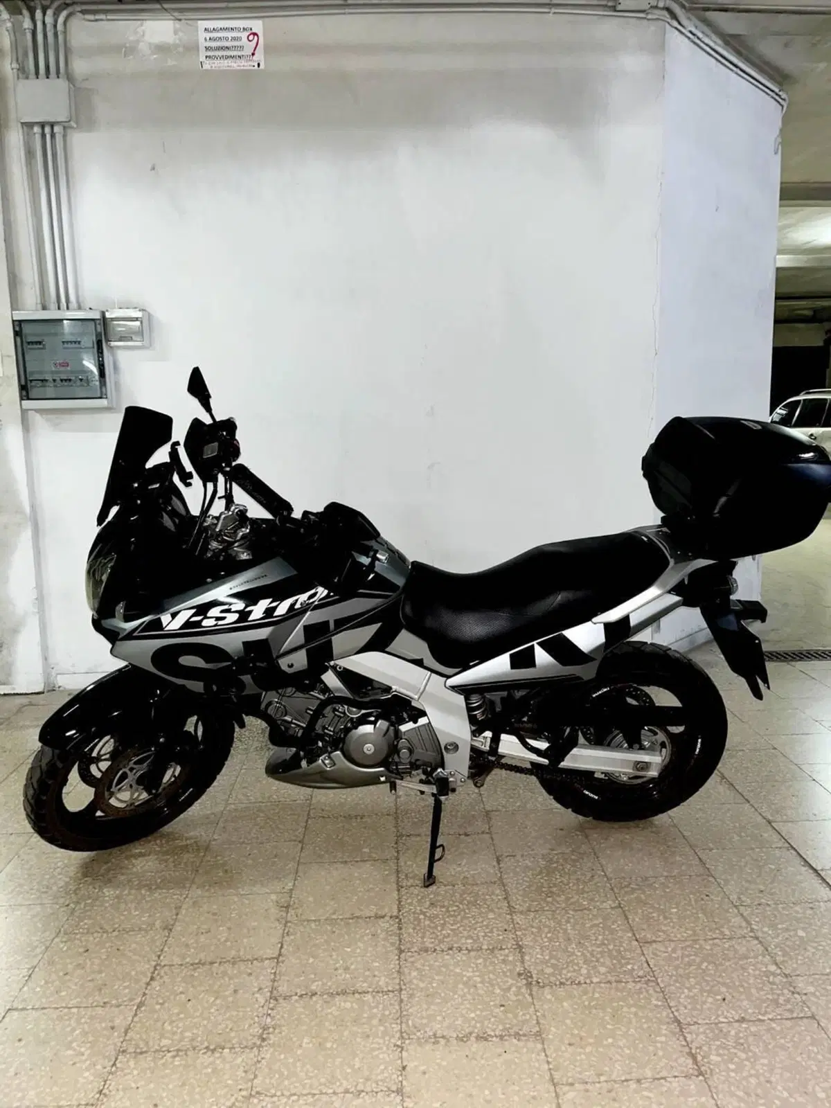 Suzuki V-Strom 650DL (2004 - 06) (2)
