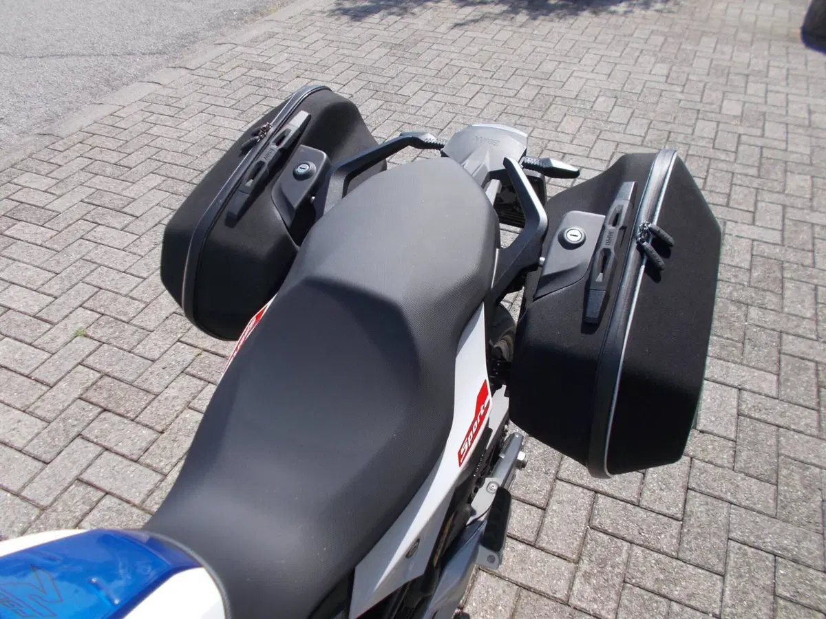 Bmw F 900 R (2021 - 24) (4)