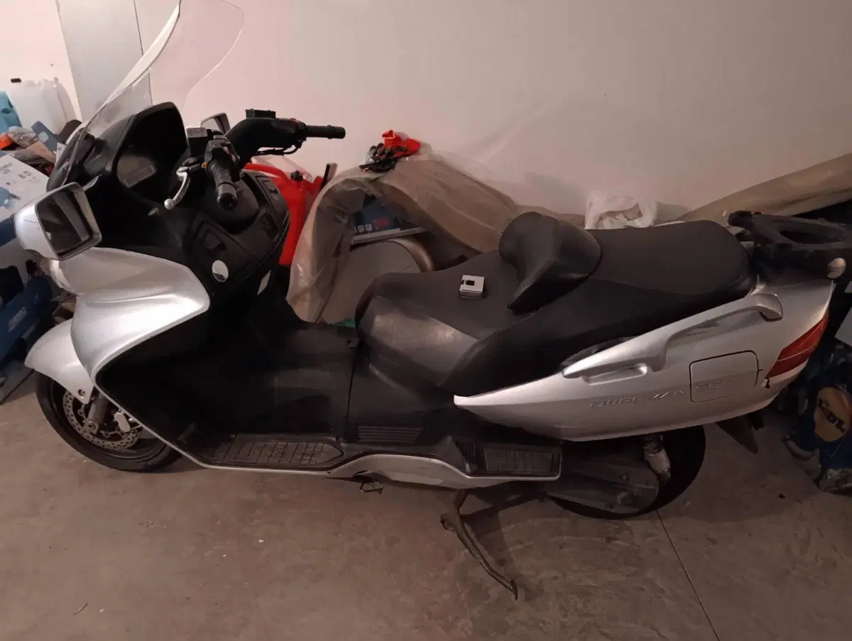Suzuki Burgman AN 650 (2002 - 03) (4)