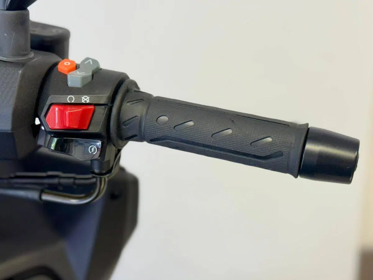 Kymco Dink R 150 Tunnel (2023 - 26) (16)