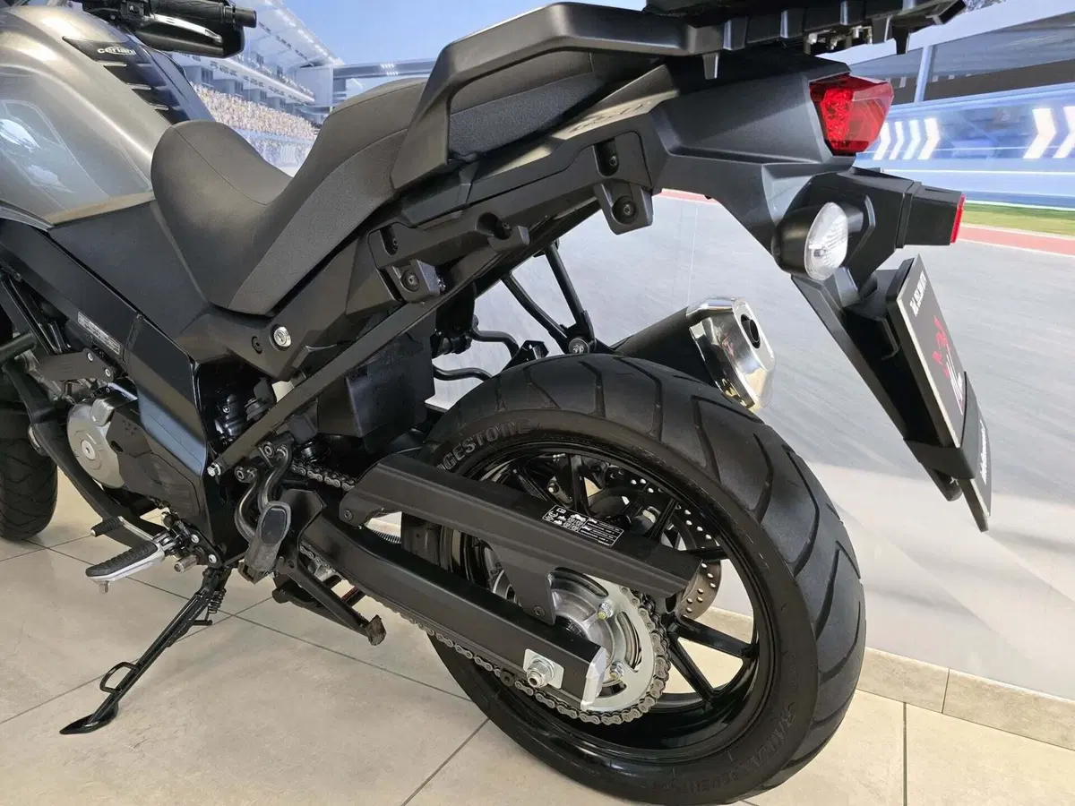Suzuki V-Strom 650 (2021 - 25) (5)