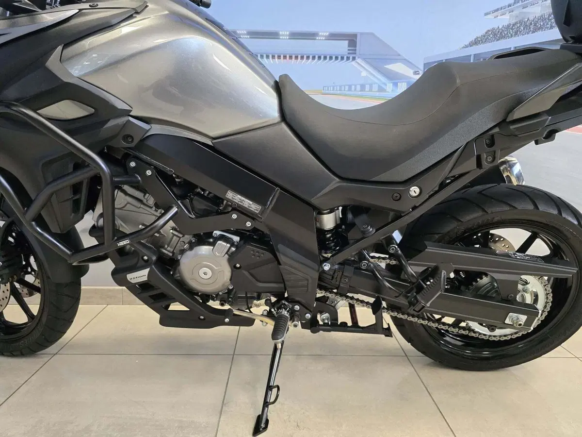 Suzuki V-Strom 650 (2021 - 25) (6)