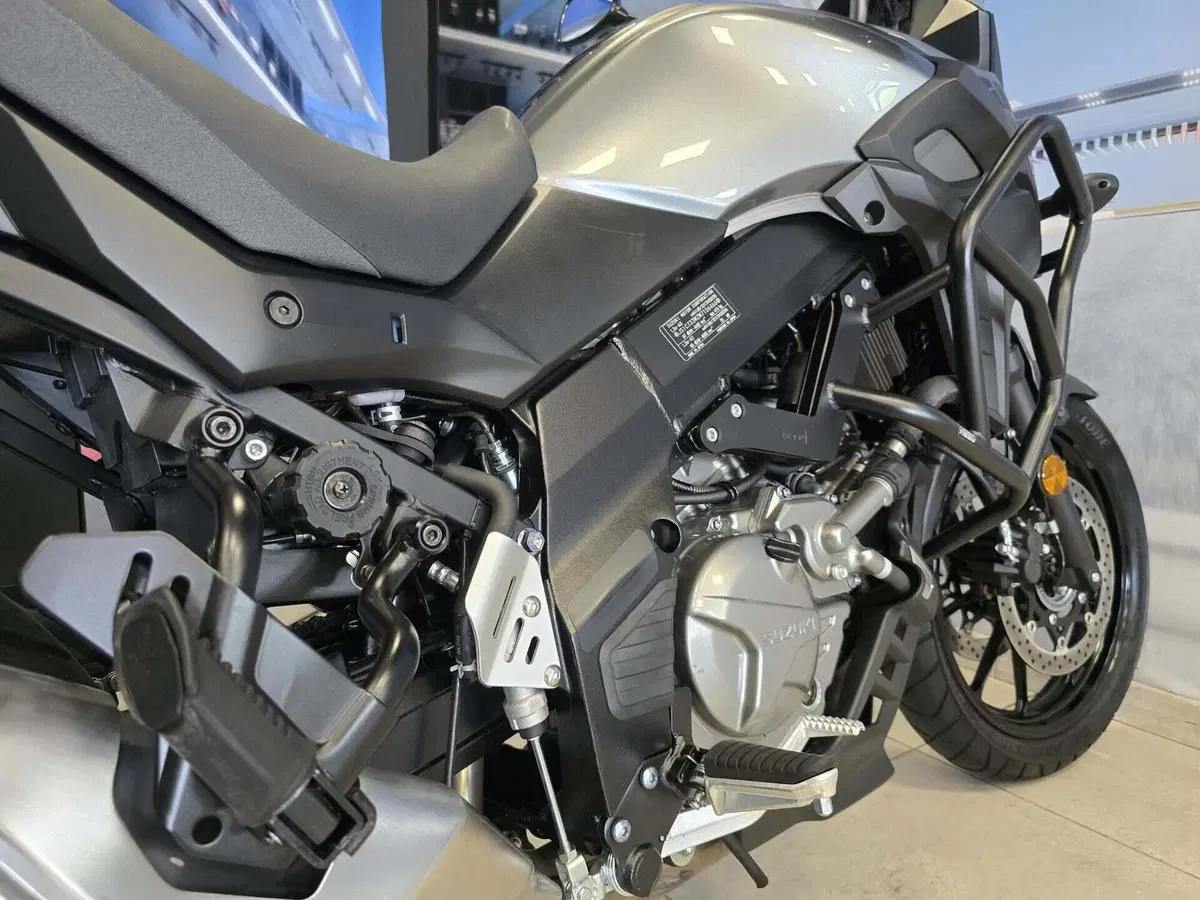 Suzuki V-Strom 650 (2021 - 25) (20)