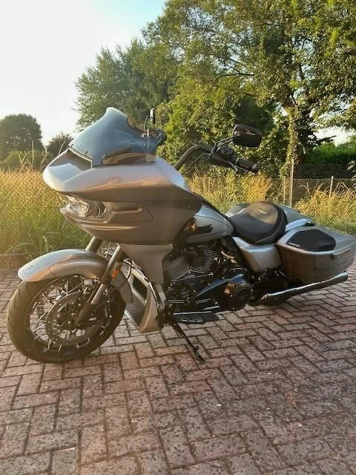 Harley-Davidson CVO Road Glide (2023) (3)