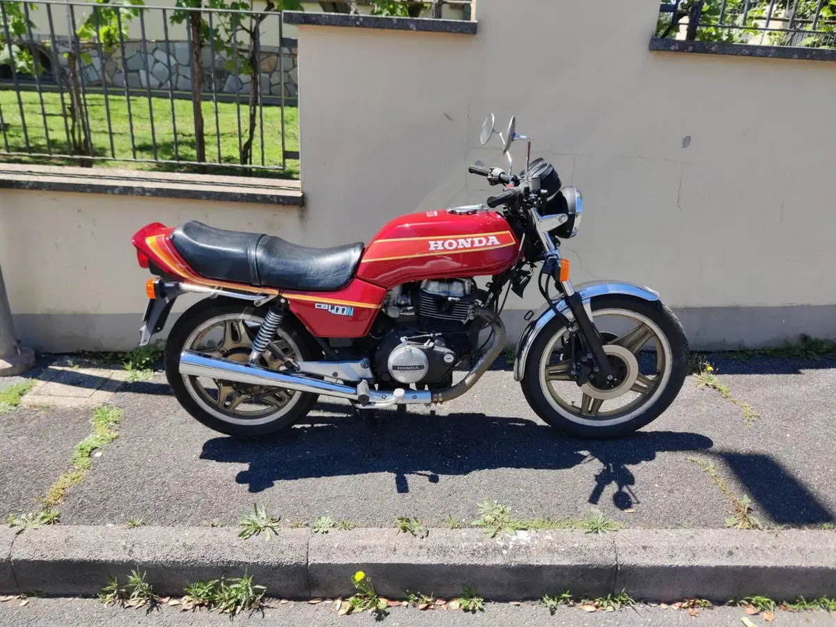 Honda CB 400 N (4)