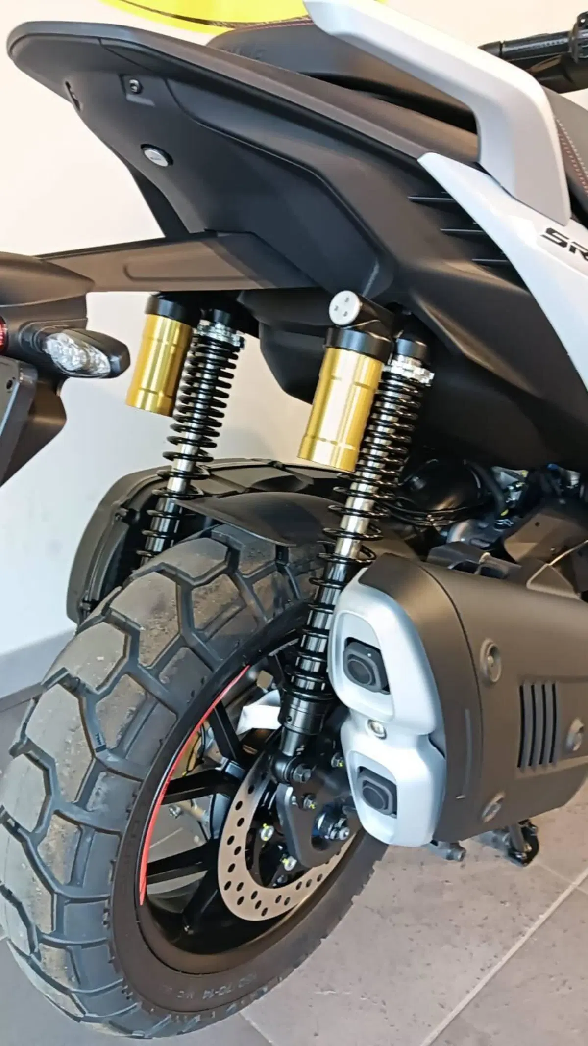 Aprilia SR GT 400 (2026) (7)