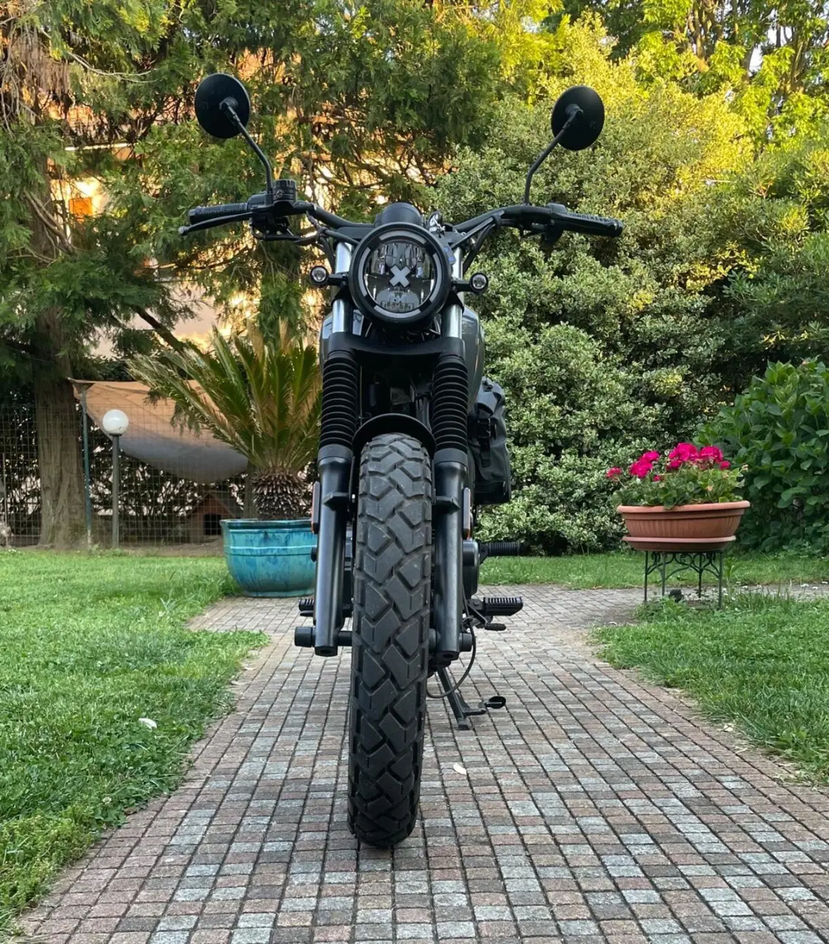 Brixton Motorcycles Cromwell 125 CBS (2021 - 26) (7)