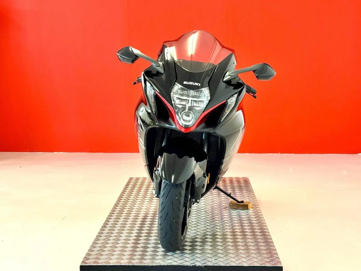 Suzuki GSX 1300 R Hayabusa (2026) (3)