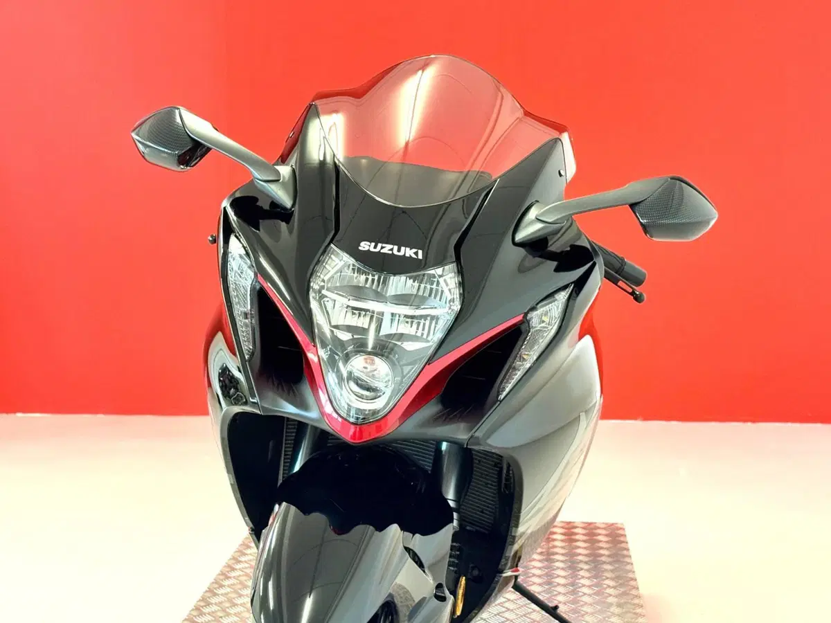 Suzuki GSX 1300 R Hayabusa (2026) (13)