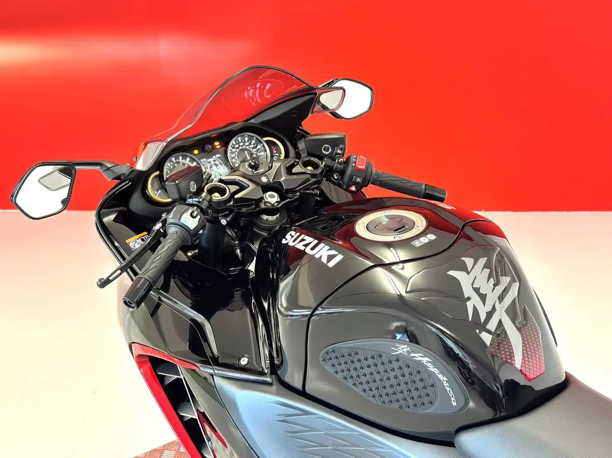 Suzuki GSX 1300 R Hayabusa (2026) (17)