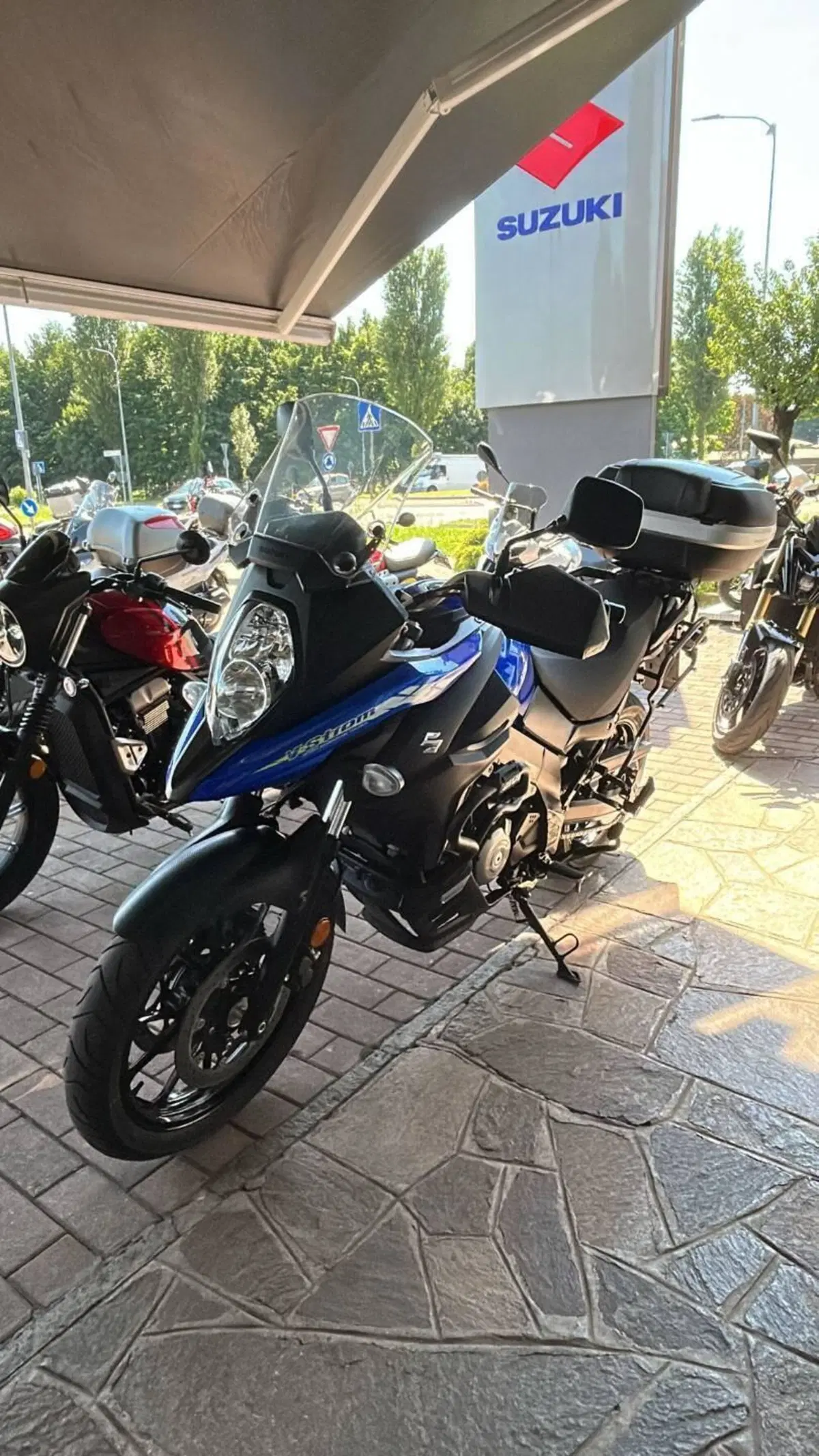 Suzuki V-Strom 650 (2021 - 25) (3)
