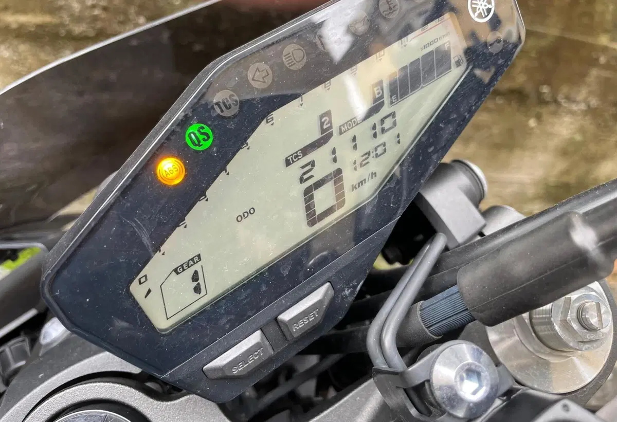 Yamaha MT-09 (2017 - 20) (5)