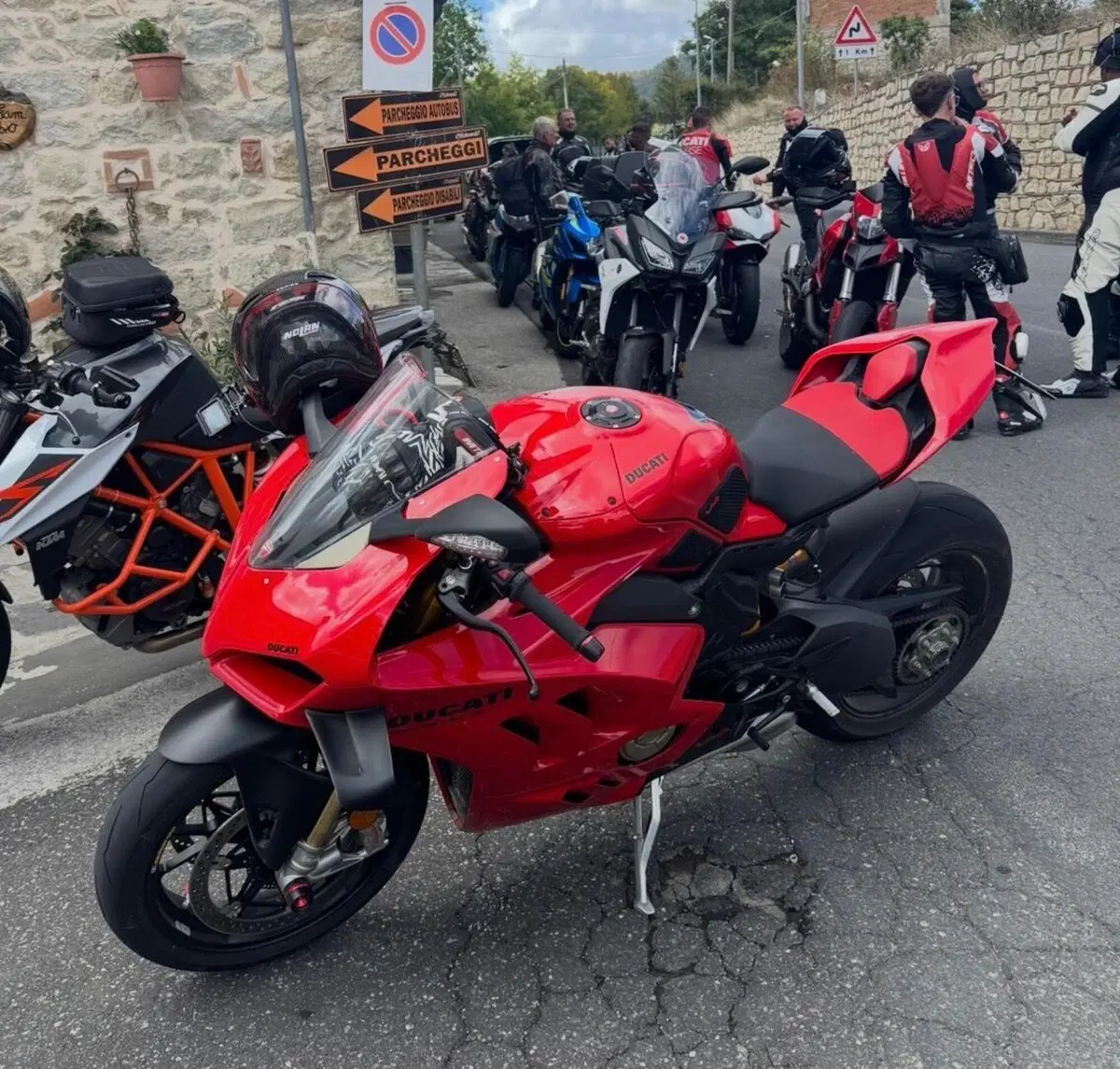 Ducati Panigale V4 S (2022 - 24) (2)