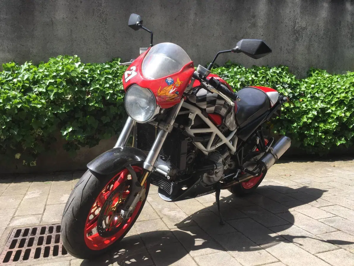 Ducati Monster S4R (2003 - 05) (9)