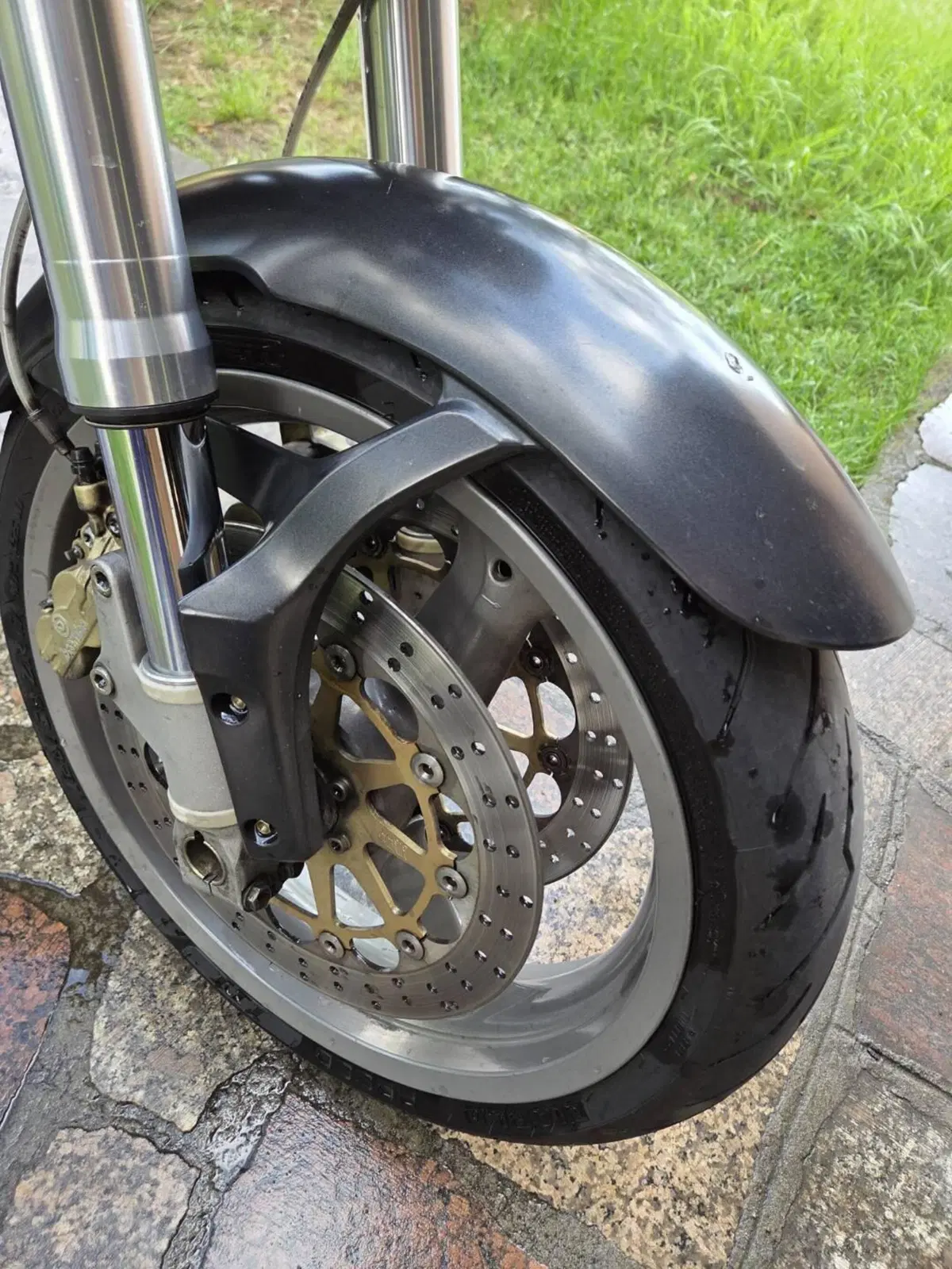 Ducati Monster 620 Dark (2003 - 06) (9)