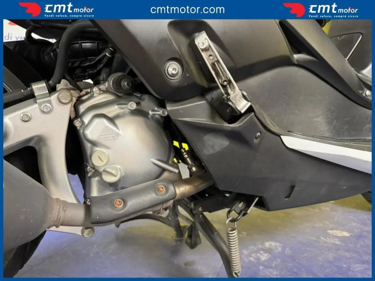 Yamaha X-Max 250 (2010 - 13) (8)
