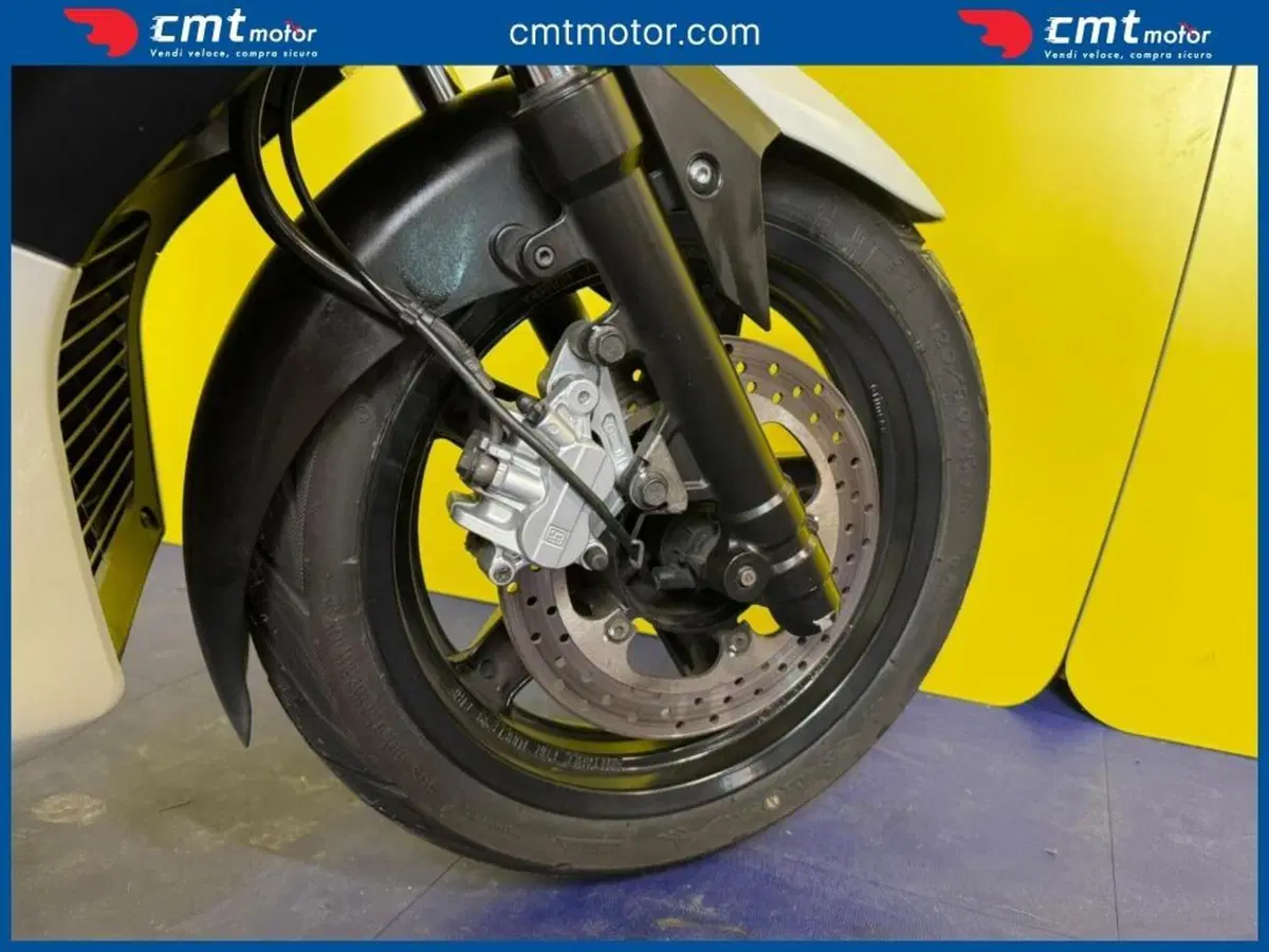 Yamaha X-Max 250 (2010 - 13) (9)